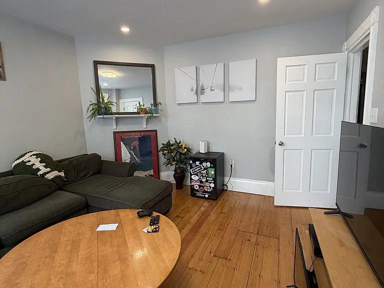 24 Howell St #1 — Photo 2