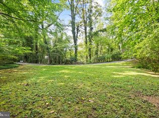 6804 Melody Ln, Bethesda, MD 20817