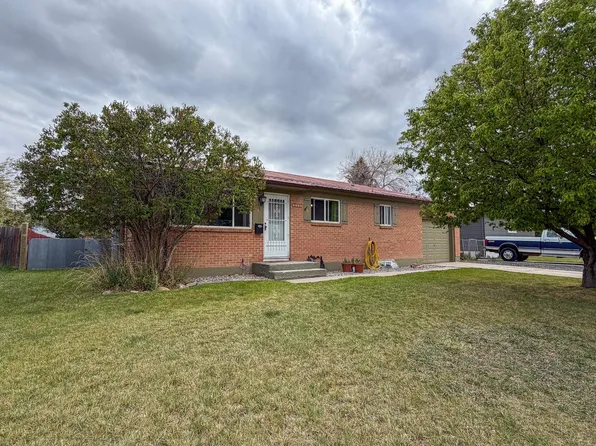 1005 McDougall Dr, Lander, WY 82520