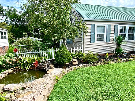 4th image of 215 Doughty Dr