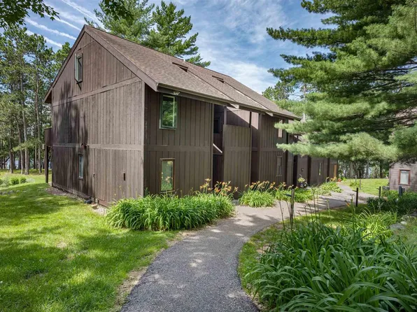 1 Oak Trail, Wisconsin Dells, WI 53965