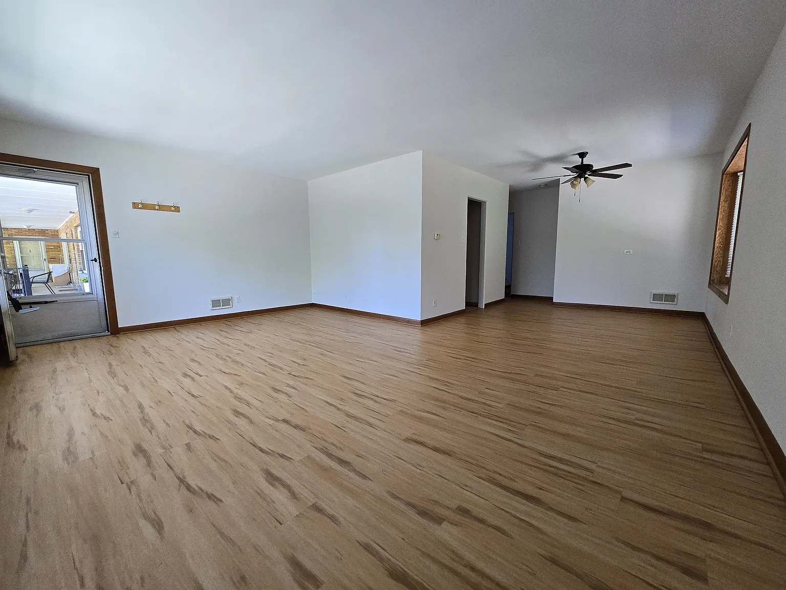1 bed, 700 sqft, $1,575 — Photo 3