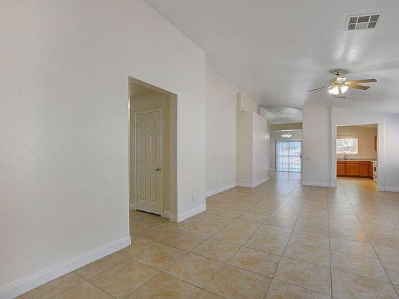 4th image of 3267 Phantom Rock St