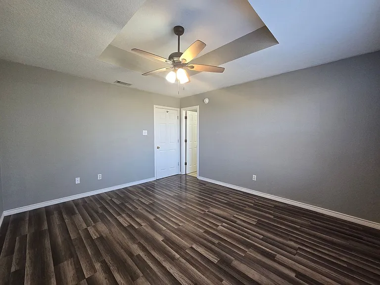 4207 Thunder Creek Dr — Photo 11
