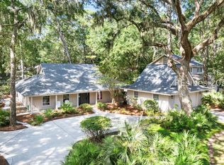 19 Forest Dr, Hilton Head Island, SC 29928