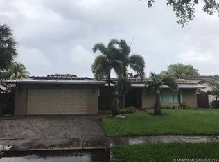 7311 Sabal Dr, Miami Lakes, FL 33014