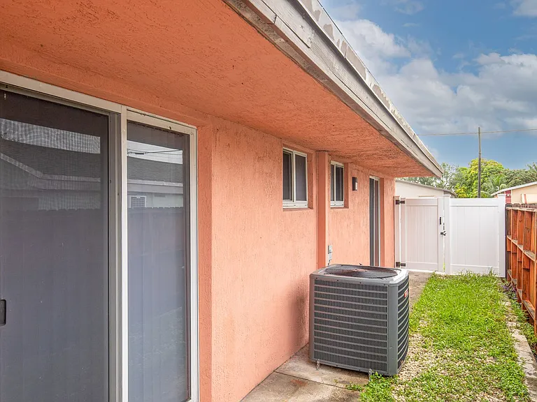 5918 Pierce St — Photo 25