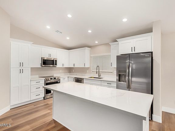 3rd image of 4669 E ALAMO Street