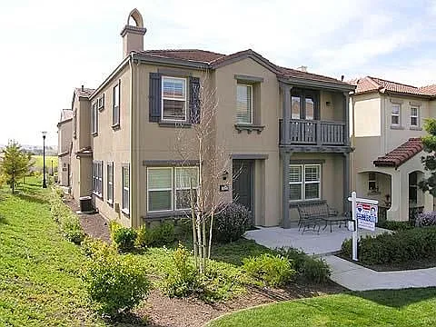 3822 Evangelho Cir photo 1