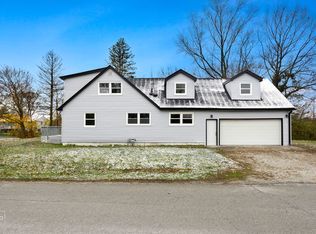 760 E Louella St, Crete, IL 60417