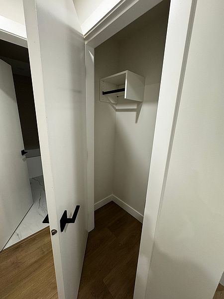 Surrey Apartment for rent - 1 Bedroom — photo 8