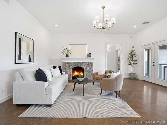 4th image of 2413 W 109th St S