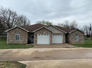 1134 W James Blvd, Saint James, MO 65559