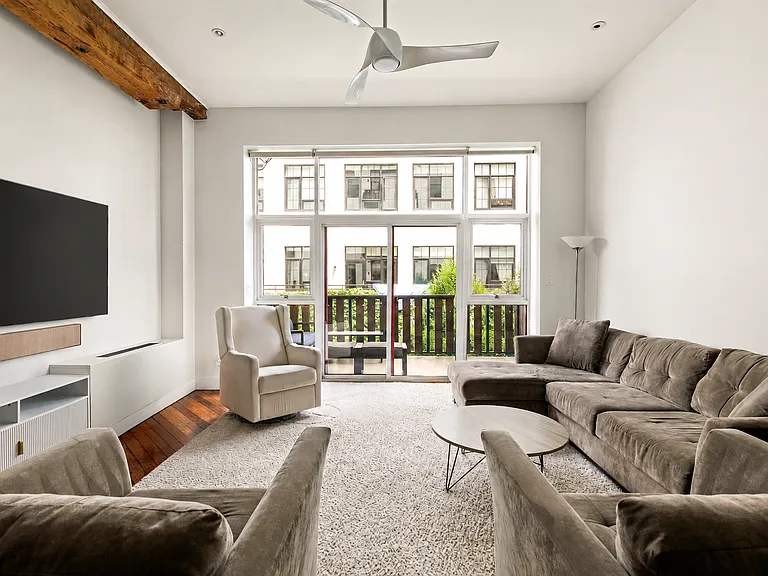 85 N 3rd St #205 — Photo 2