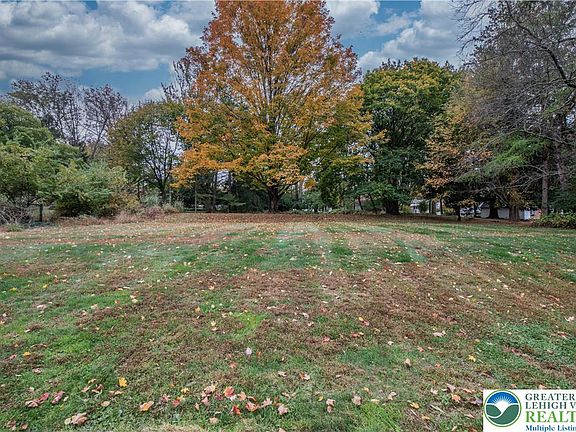 5th image of 750 Johnston Dr