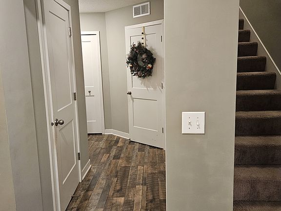 3rd image of 11548 Woodside Dr
