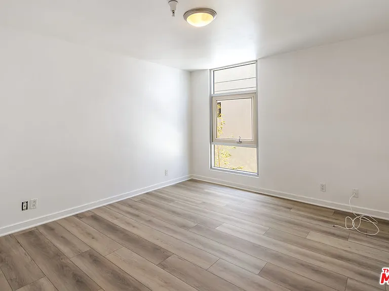 823 N Martel Ave #2 — Photo 13