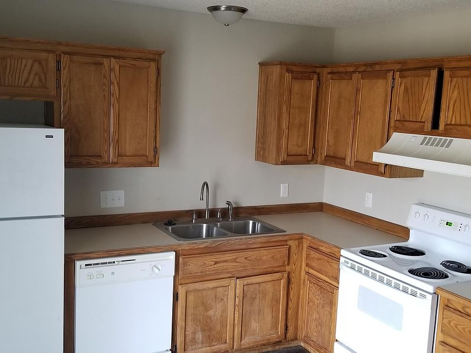 2nd image of 100 Persimmon Dr APT A