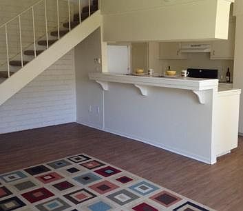 2nd image of 3947 Queenston Ct APT 3
