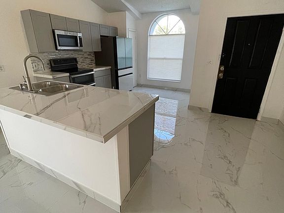 5th image of 5640 Tomoka Dr
