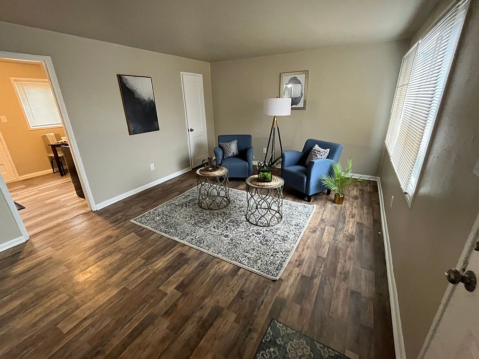 1st image of 473 Glen View Ct #475