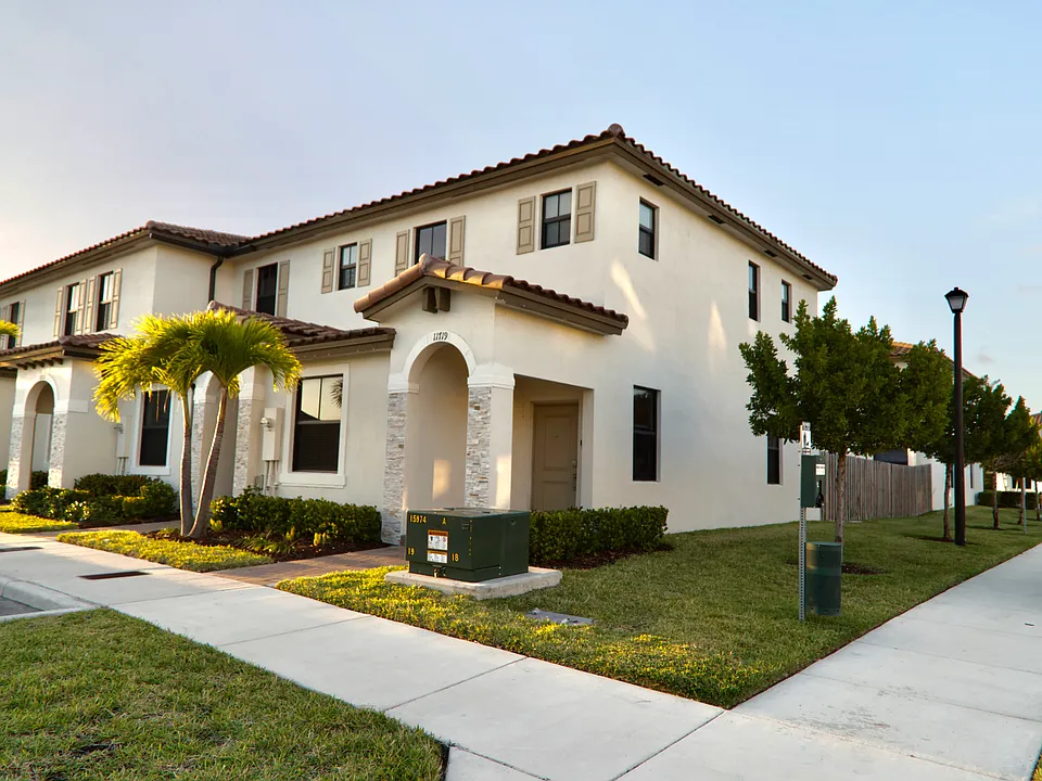 11719 SW 246th Ter