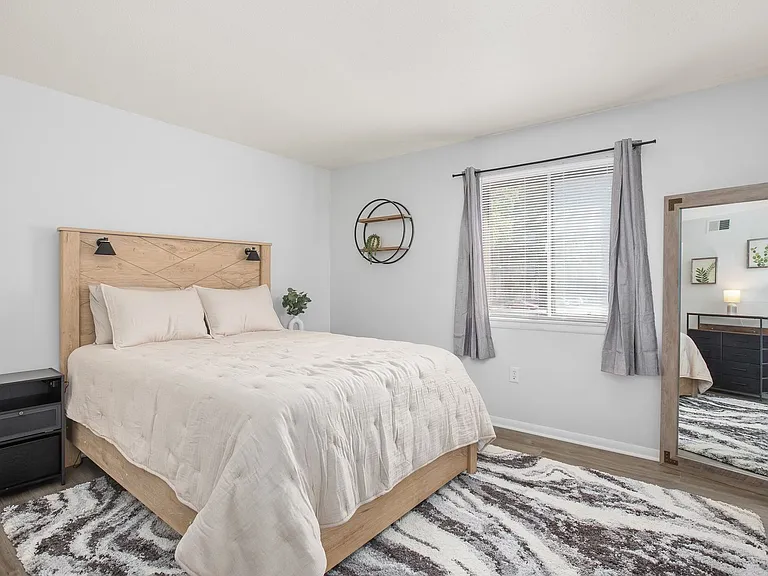 2260 Sunderland Rd #82W — Photo 10