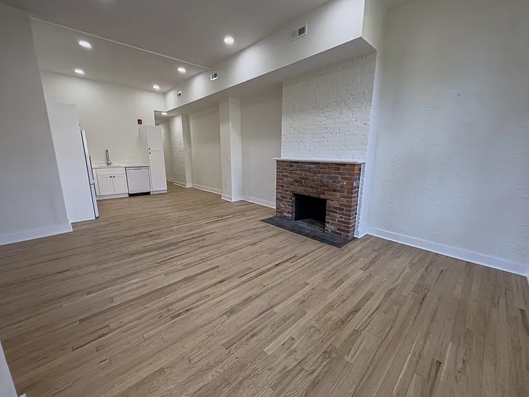 2013 Green St #2 — Photo 13