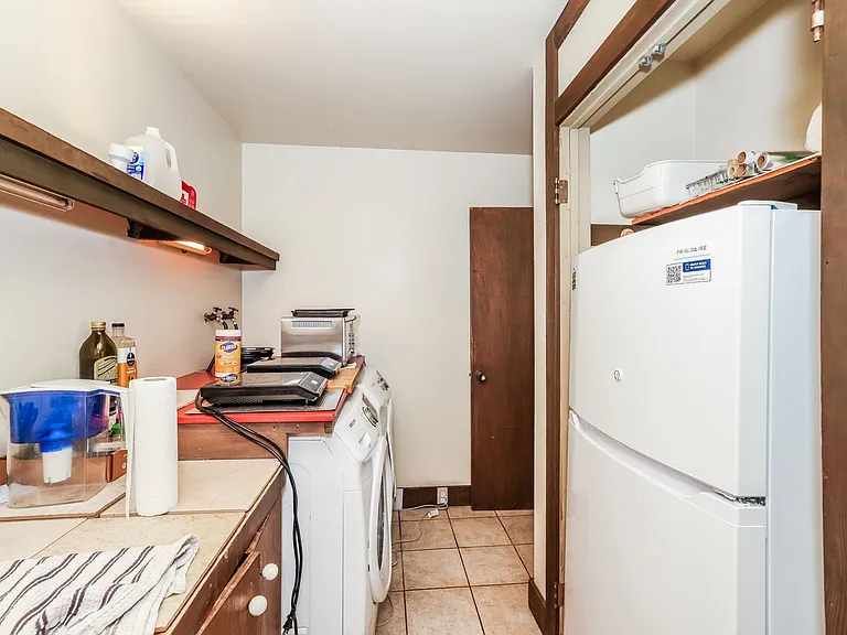 1021 Keith Ave — Photo 12