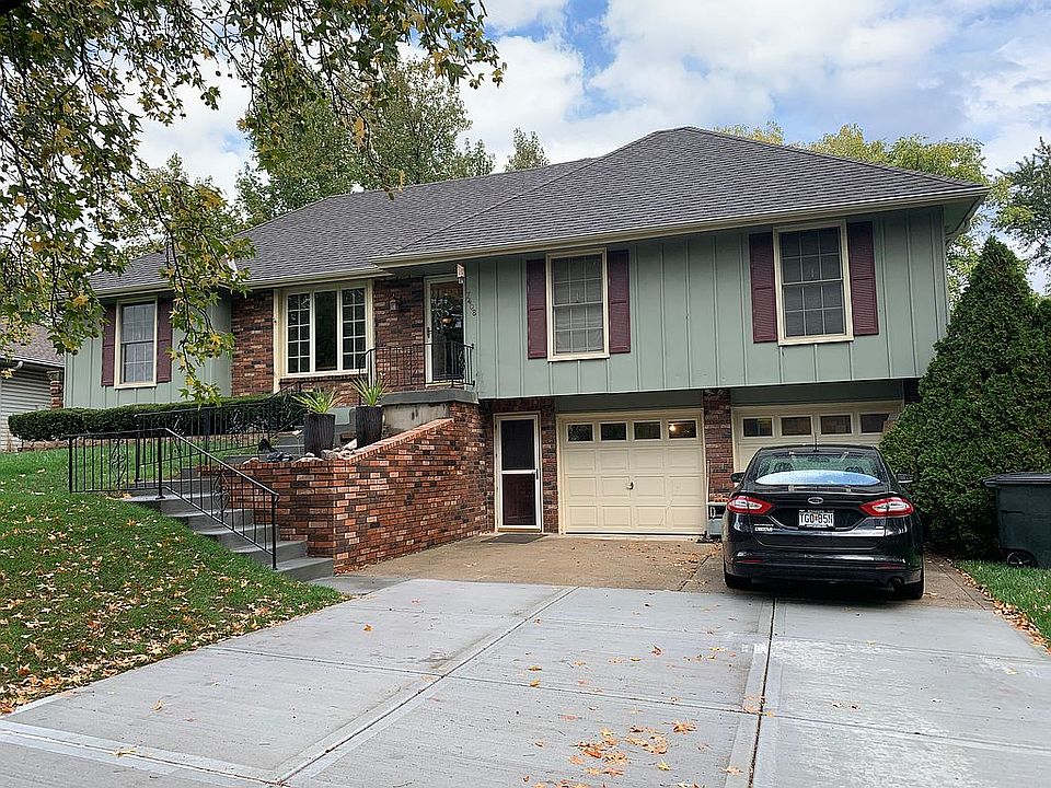 Street view front of house
