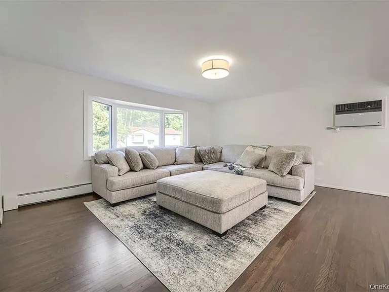31 Gleason Dr — Photo 5