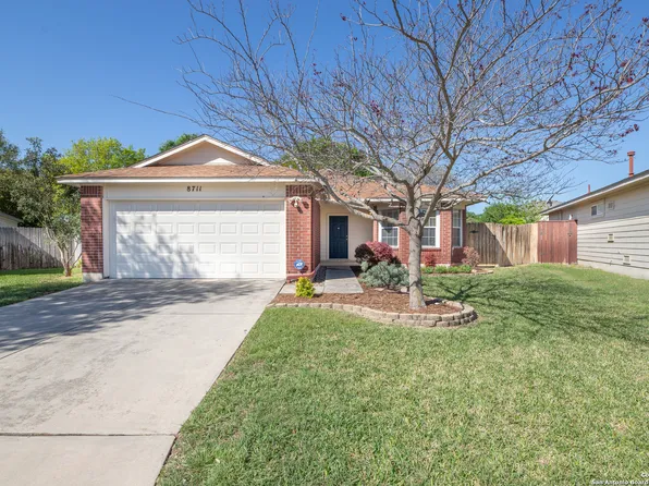 8711 CHARTRES, San Antonio, TX 78240
