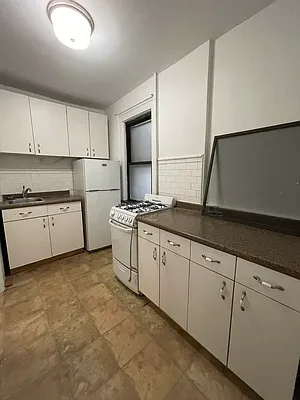 Rented by Jonis Realty | media 22