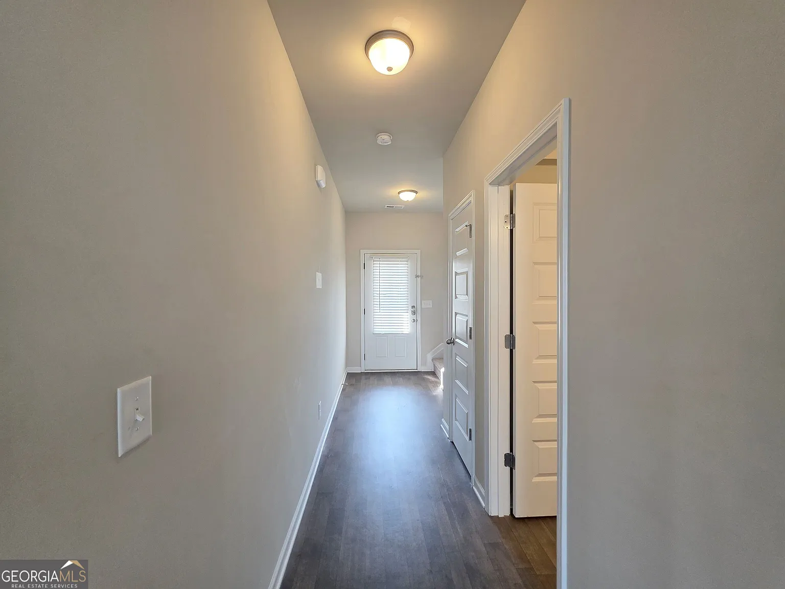 4 bed, 2.5 bath, 1807 sqft, $2,200 — Photo 3