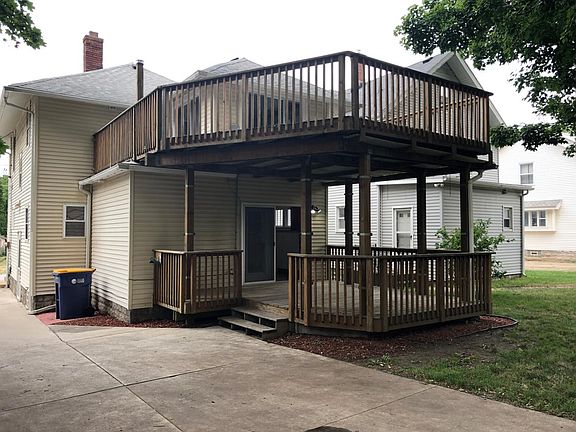 3rd image of 612 Lincoln Ave NW