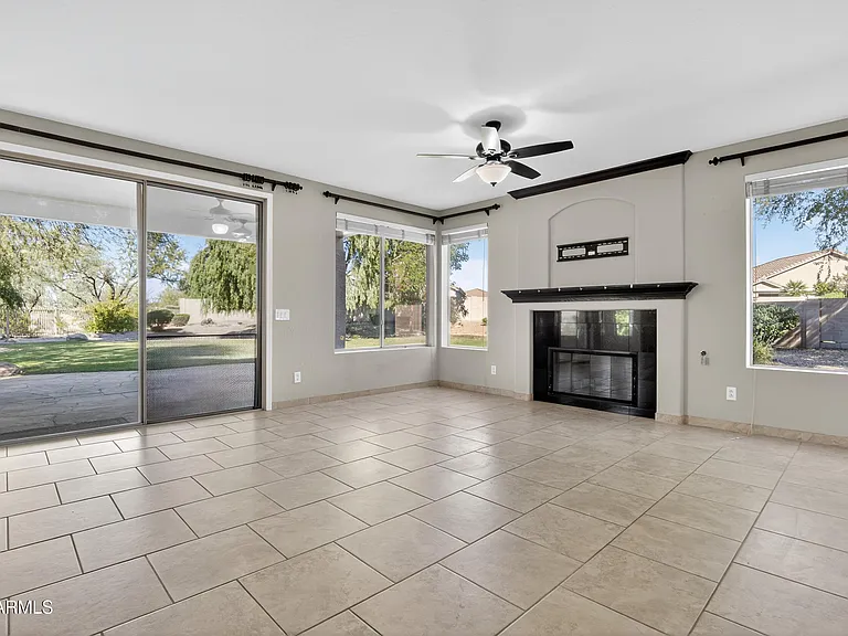 4302 E Mossman Rd — Photo 17