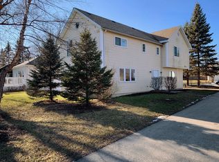 8810 104th Ave, Pleasant Prairie, WI 53158