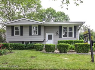 515 Patton Dr, Buffalo Grove, IL 60089