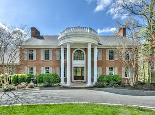 135 Nottingham Dr, Watchung, NJ 07069