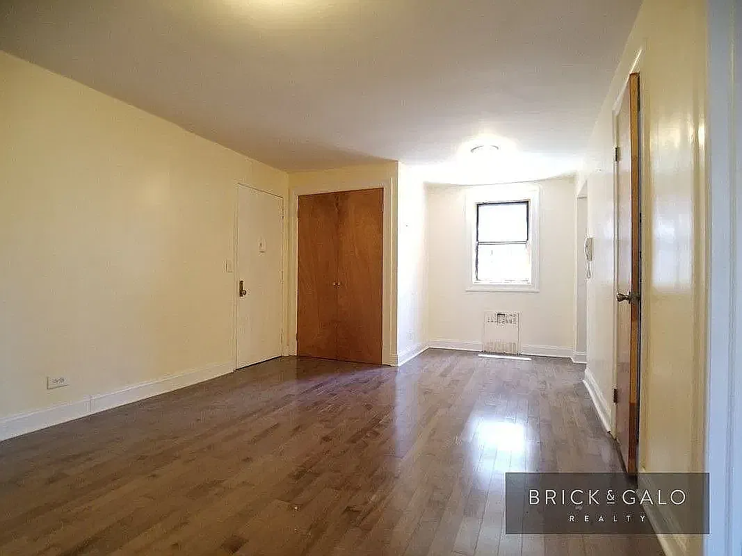 390 Ocean Avenue — Photo 4