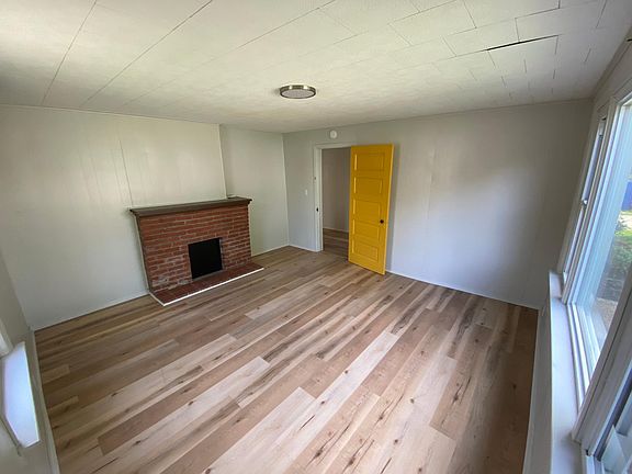 living room/office/2nd bedroom