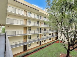 6190 Woodlands Blvd APT 212, Tamarac, FL 33319