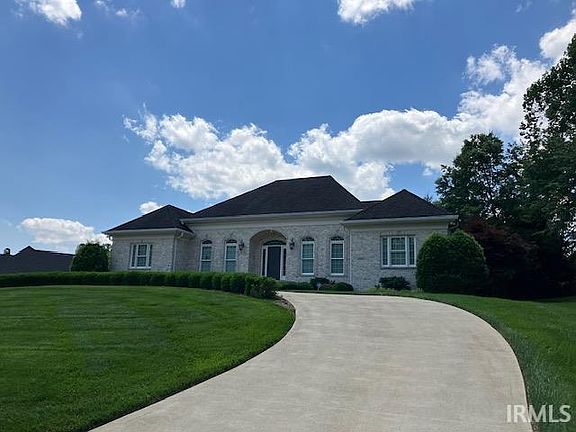 2nd image of 121 Lakewood Dr