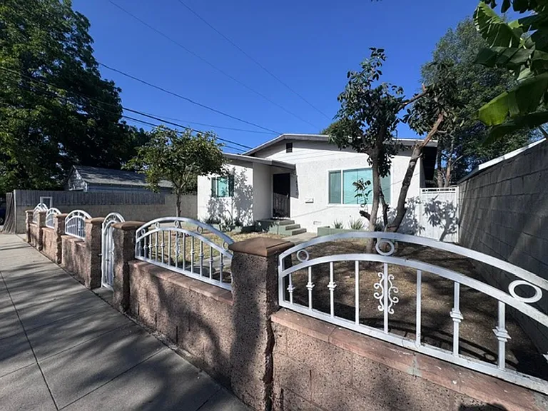 6320 N Rose Ave — Photo 14