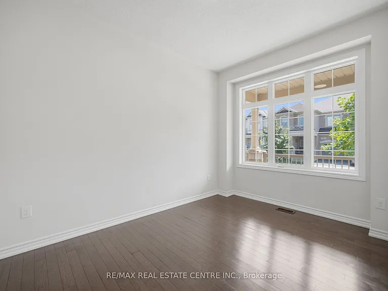 99 Colville Pl — Photo 9