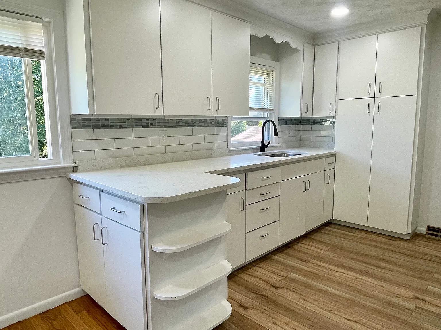 3 bed, 1.5 bath, 1412 sqft, $2,900 — Photo 4