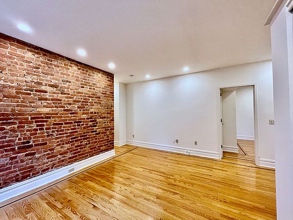 3rd image of 207 E 29th St APT 17