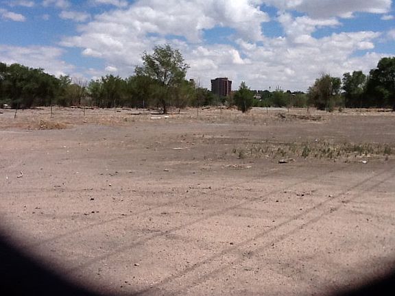 4th image of 2600 N Freeway