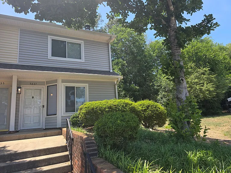5837 Shady Grove Cir — Photo 14