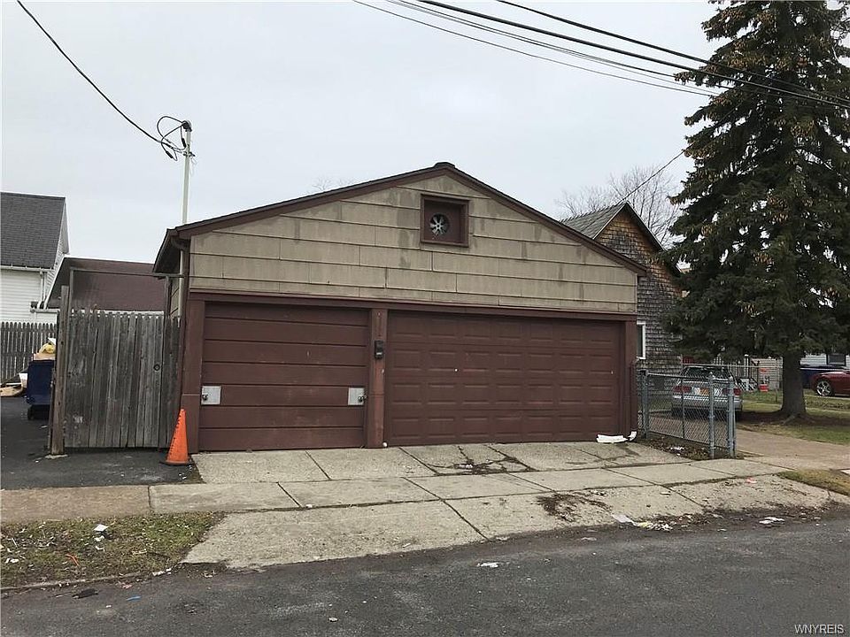 1st image of 220 Gorton St